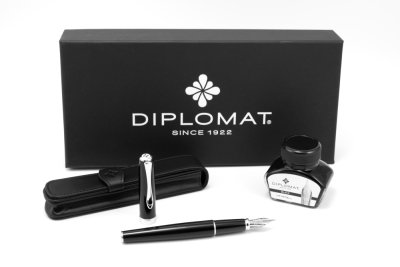 Diplomat Excellence A2 Black Lacquer CT, dárková sada